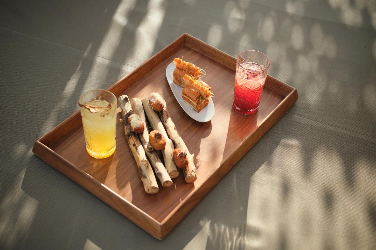 El Llorenc Parc De La Mar - Adults Only Пальма-де-Майорка Екстер'єр фото A wooden tray